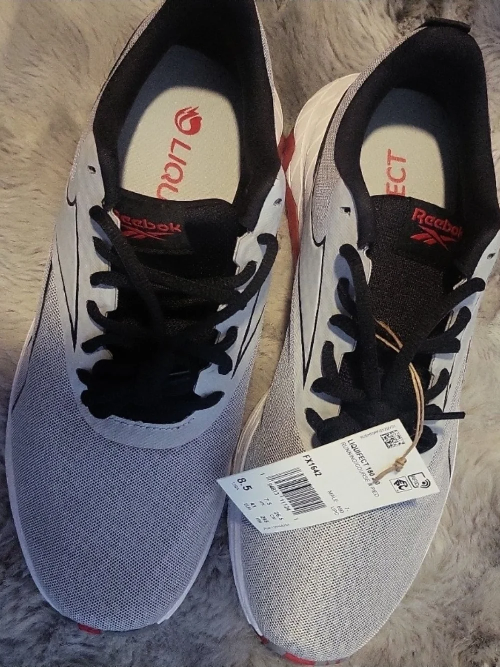 Reebok Gray and Black Running Shoe with Red Accents Men's LIQUIFECT Men 8.5